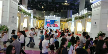 畢加展覽為美博會(huì)的展臺(tái)設(shè)計(jì)搭建傾盡一生，只為遇見最美的你